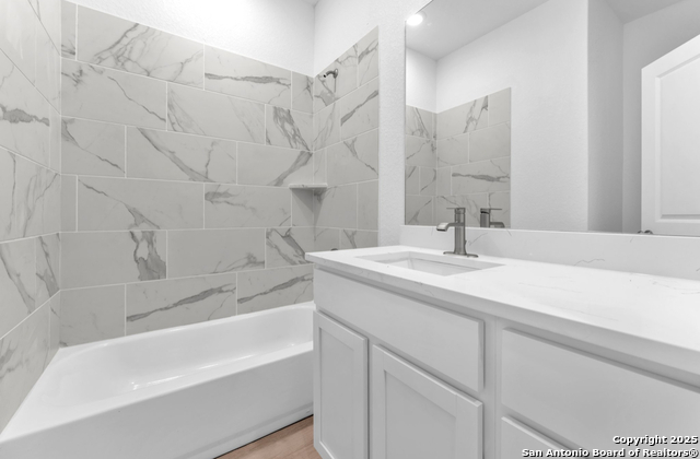 Image 31 of 36 For 285 Medina Verde Dr
