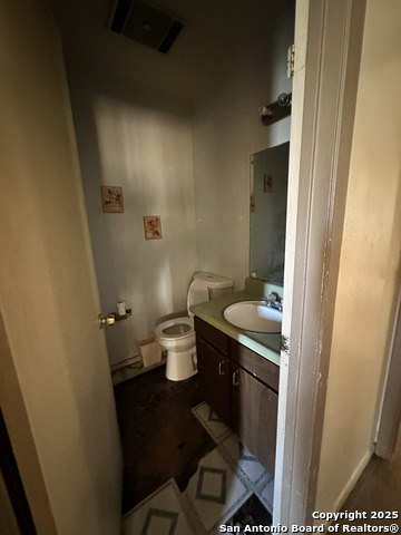 Image 14 of 28 For 5911 Thornwood