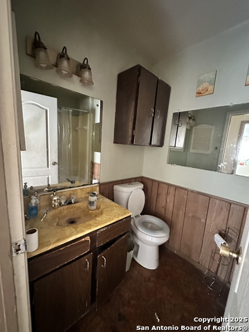 Image 16 of 28 For 5911 Thornwood
