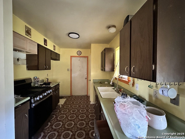 Image 9 of 28 For 5911 Thornwood