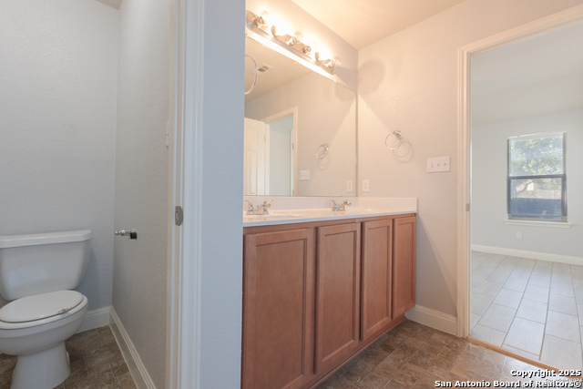 Image 12 of 15 For 1469 Twin Cv