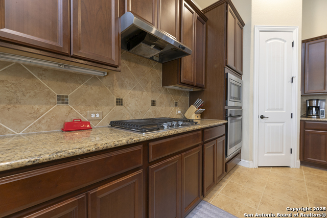 Image 6 of 42 For 23903 Alpine Ldg