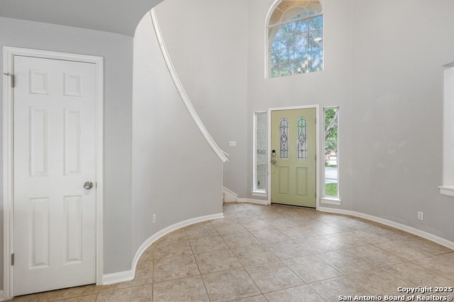 Image 12 of 43 For 15903 Lofty Heights
