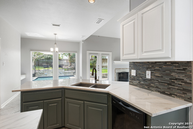 Image 21 of 43 For 15903 Lofty Heights
