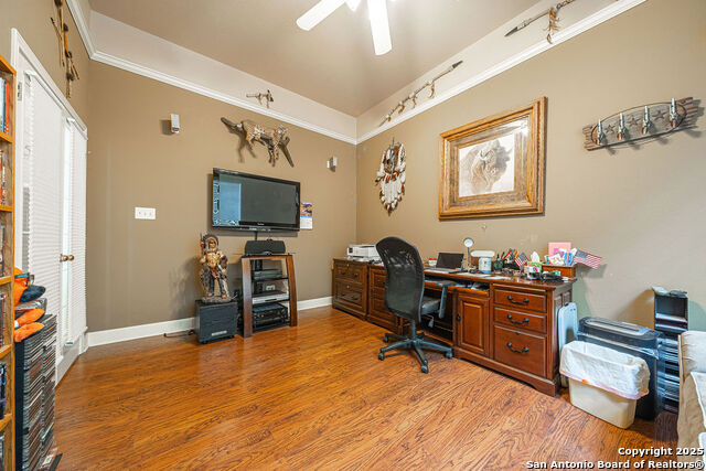 Listing photo id 11 for 26304 Tiffnilee