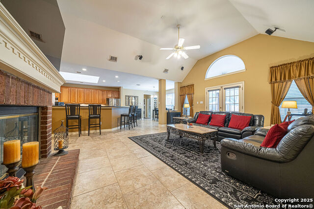 Listing photo id 18 for 26304 Tiffnilee