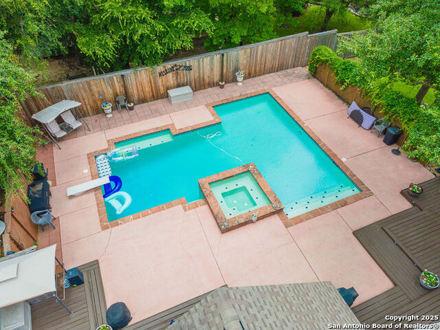 Listing photo id 24 for 26304 Tiffnilee