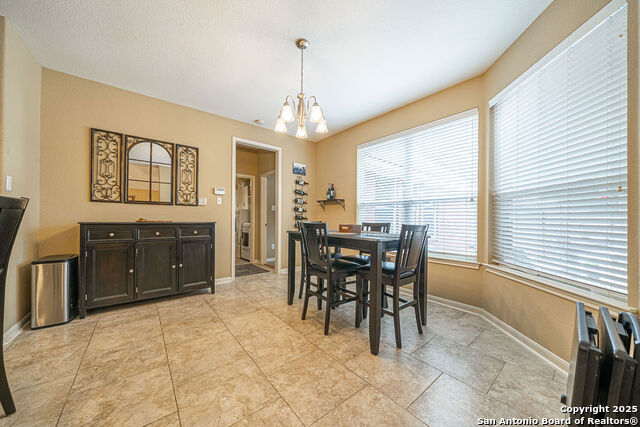 Listing photo id 5 for 26304 Tiffnilee