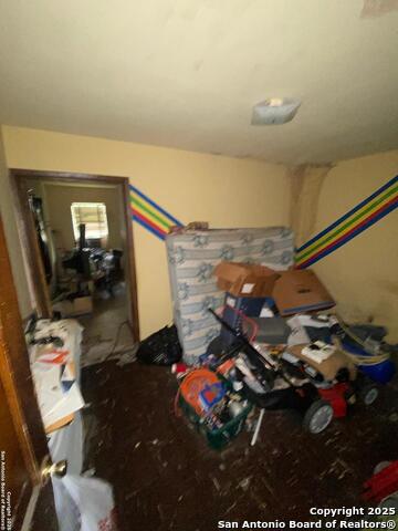 Listing photo id 6 for 3210 Mccrarey Dr