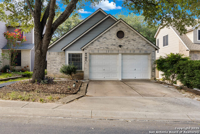 Details for 4242 Shady Tree Ln, San Antonio, TX 78247