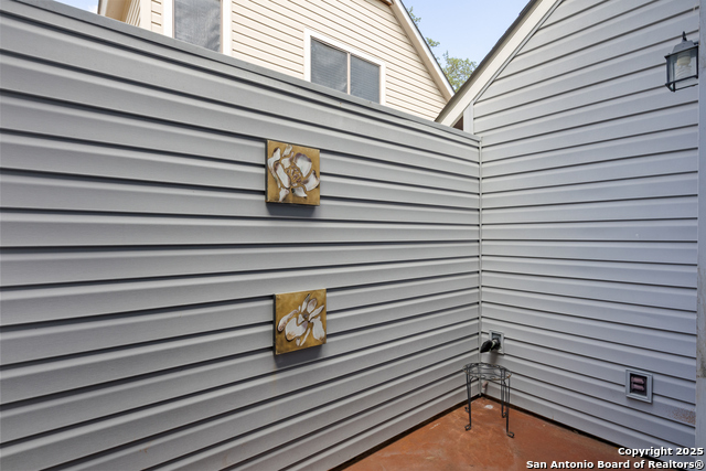 Image 10 of 34 For 4242 Shady Tree Ln