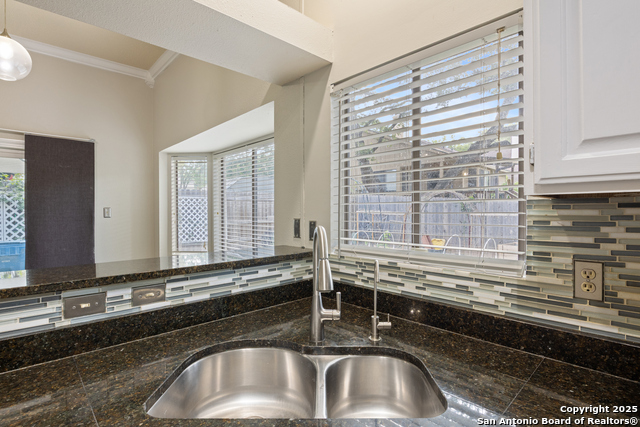 Image 17 of 34 For 4242 Shady Tree Ln