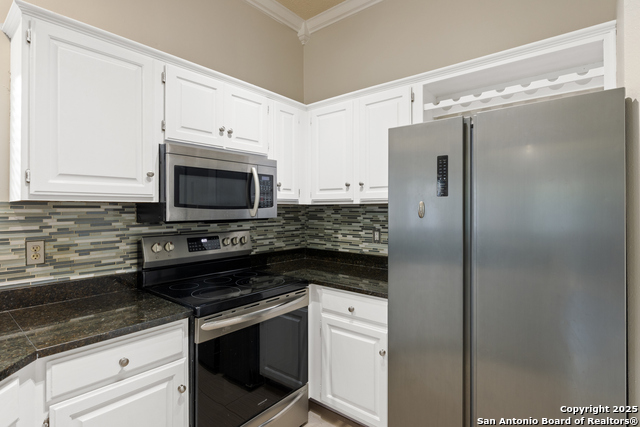 Image 18 of 34 For 4242 Shady Tree Ln