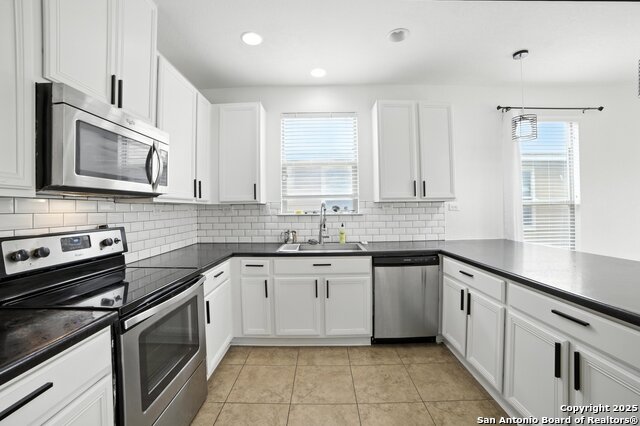 Details for 7702 Stable View, San Antonio, TX 78244