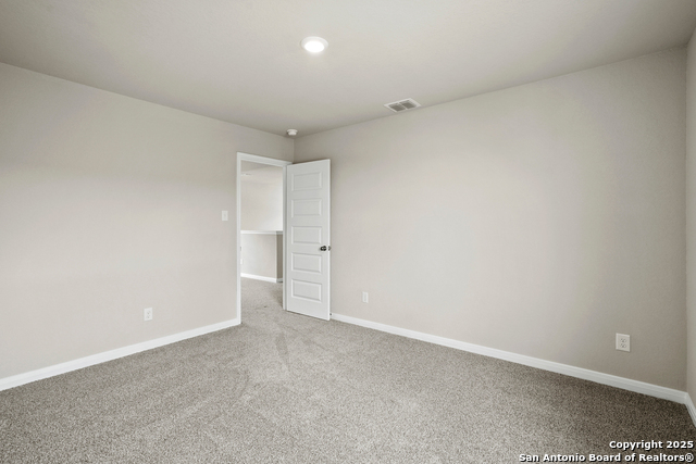 Listing photo id 16 for 1209 Marvin Grove