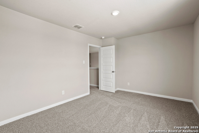 Listing photo id 21 for 1209 Marvin Grove