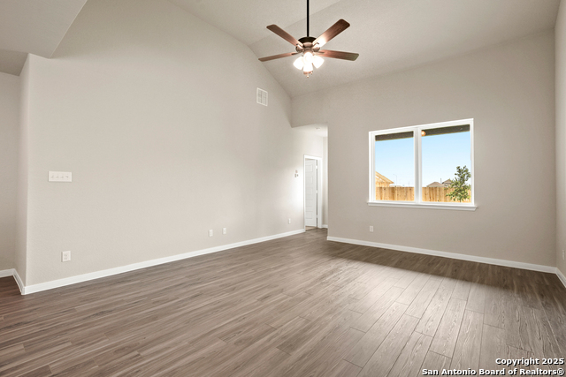 Listing photo id 2 for 1209 Marvin Grove