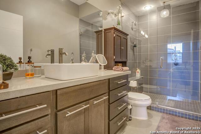Image 18 of 30 For #203 1542 N. Alamo St