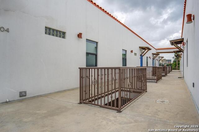 Image 2 of 30 For #203 1542 N. Alamo St
