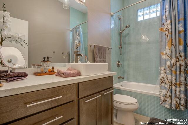 Image 21 of 30 For #203 1542 N. Alamo St