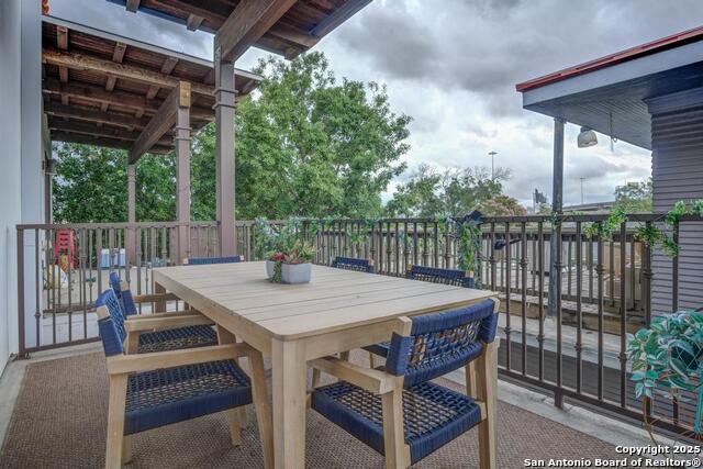 Image 24 of 30 For #203 1542 N. Alamo St