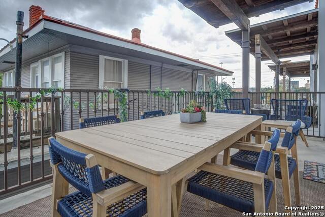 Image 27 of 30 For #203 1542 N. Alamo St
