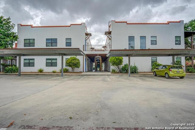 Image 3 of 30 For #203 1542 N. Alamo St