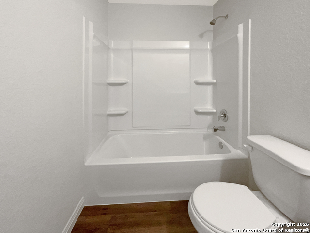 Image 10 of 11 For 7927 Bluewater