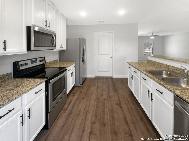 Image 2 of 11 For 7927 Bluewater