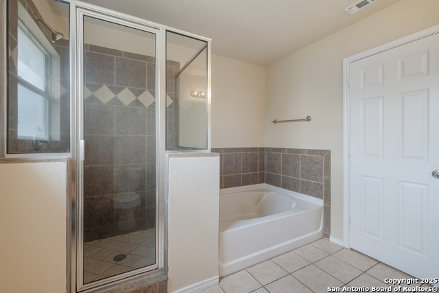 Image 18 of 29 For 6714 Raintree Pl