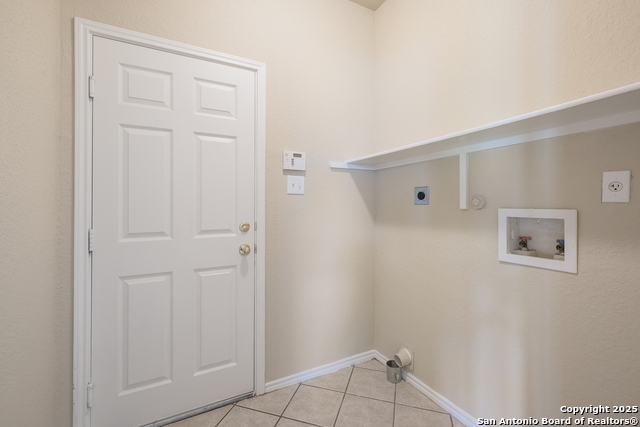 Image 24 of 29 For 6714 Raintree Pl