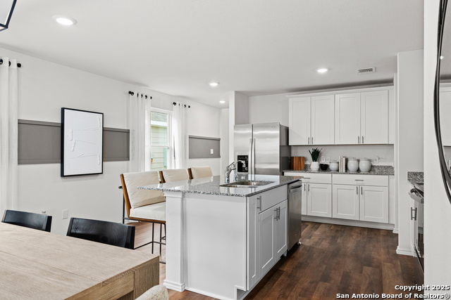 Listing photo id 4 for 8108 Brandy Branch