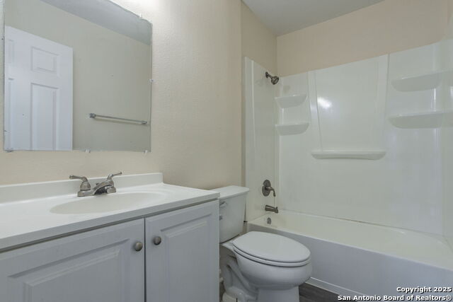 Image 9 of 16 For 2143 Henrietta