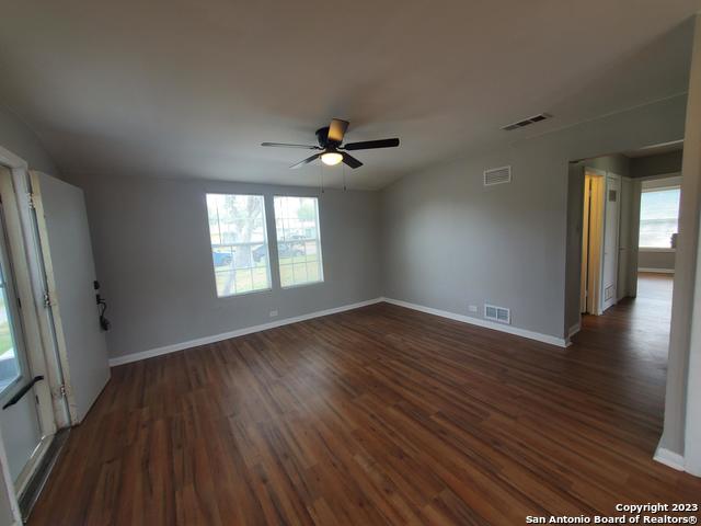 Image 11 of 22 For 654 Santa Monica