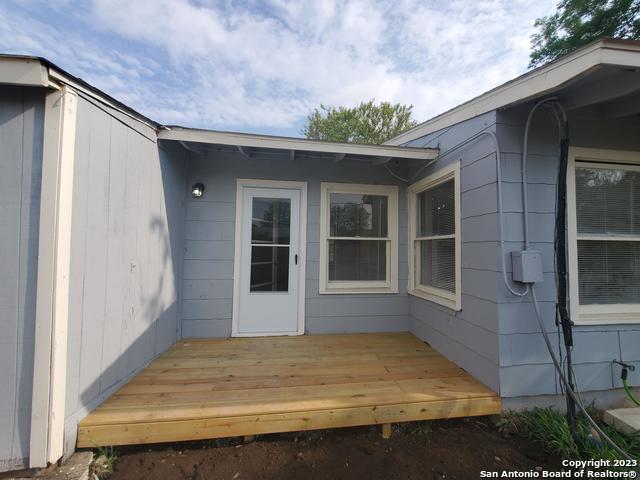 Image 20 of 22 For 654 Santa Monica