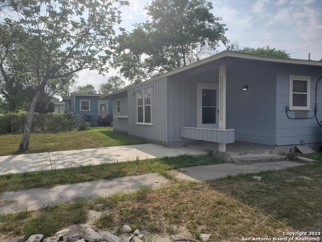 Image 3 of 22 For 654 Santa Monica