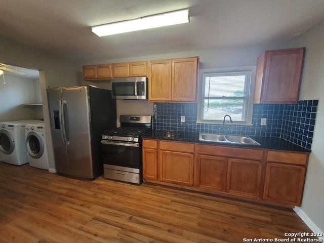 Image 6 of 22 For 654 Santa Monica