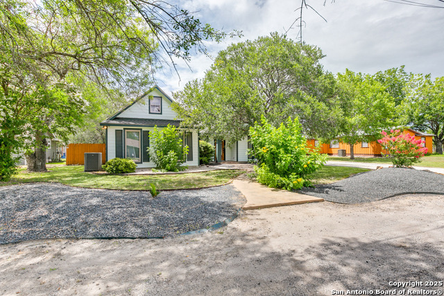 Details for 605 Houston  , Castroville, TX 78009