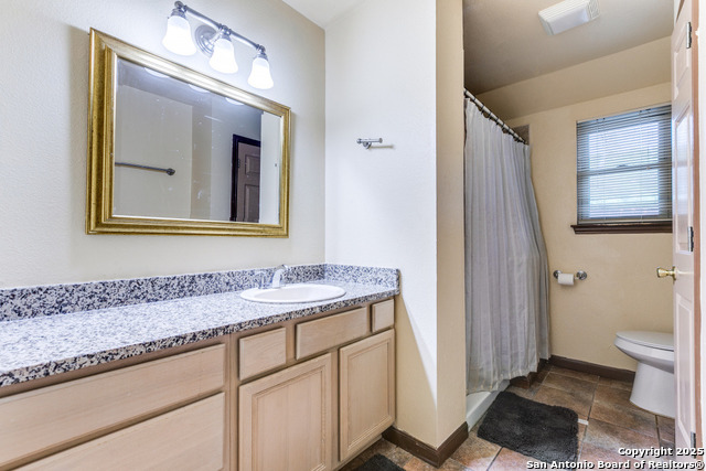 Image 13 of 20 For 605 Houston  