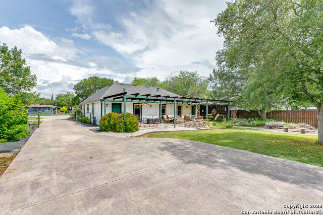 Image 20 of 20 For 605 Houston  