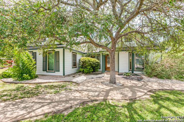 Image 3 of 20 For 605 Houston  