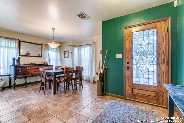 Image 4 of 20 For 605 Houston  