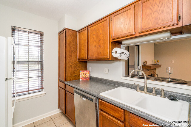 Listing photo id 12 for 4212 Medical Dr  109