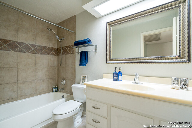 Listing photo id 20 for 4212 Medical Dr  109