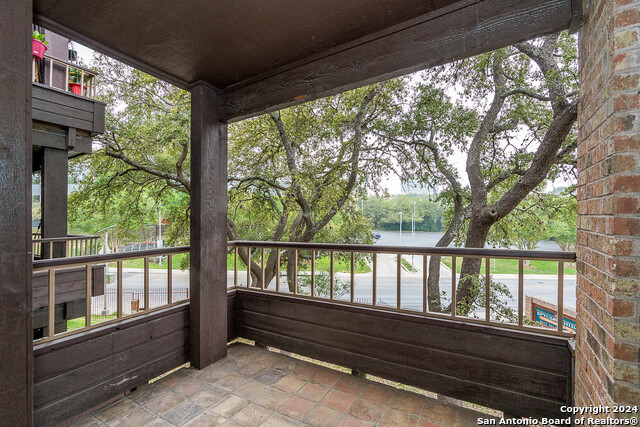Listing photo id 24 for 4212 Medical Dr  109