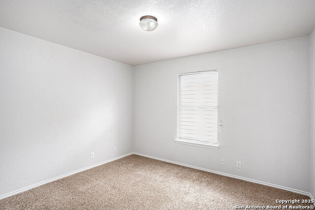 Image 20 of 29 For 10131 Cedarcliff