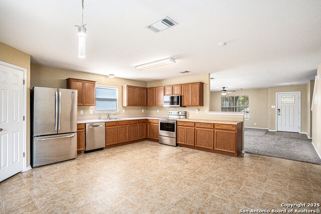 Image 7 of 29 For 10131 Cedarcliff