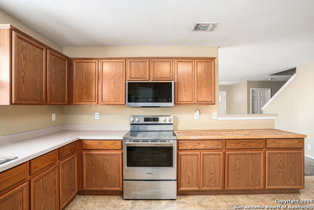 Image 9 of 29 For 10131 Cedarcliff