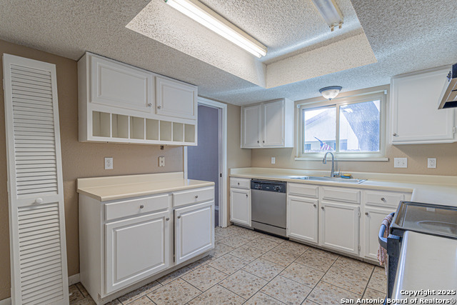 Image 12 of 40 For 5832 Archwood