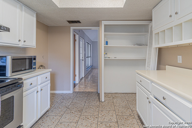 Image 14 of 40 For 5832 Archwood